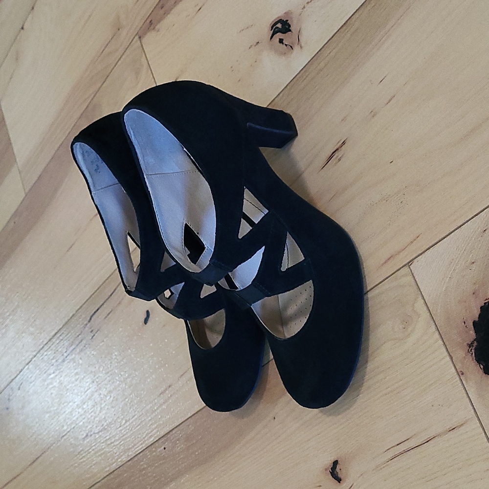 Life Stride shoes 7.5